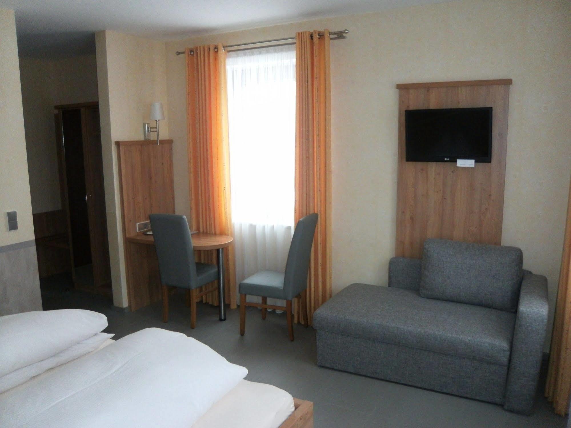 Hotel Garni Illertal Altenstadt  Exterior photo